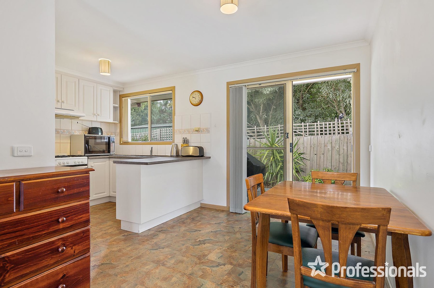 8-9 HYDE PARK WALK, MOOROOLBARK VIC 3138, 0 habitaciones, 0 baños, Unit