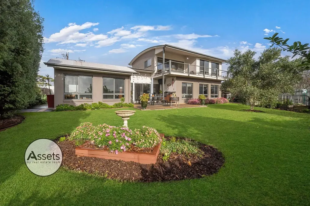 Portland 5房  Master-Built Family Home Offering Space, Style & Spectacular Views