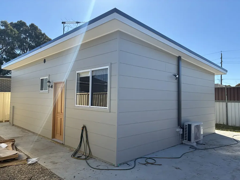 Brand New 2 Bedroom Free Standing Home!!