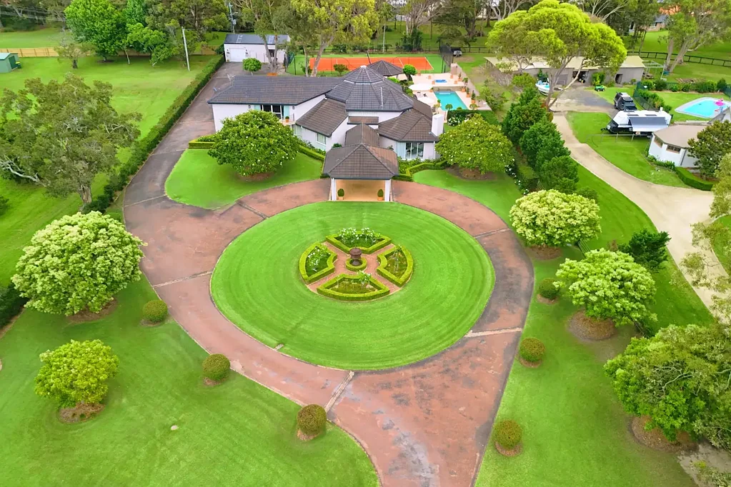 Forster 4 Bedroom Forster's Finest Residence!