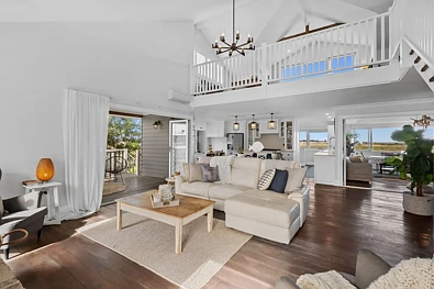 2 Treasure Road, Singleton, WA 6175, 6 Bedrooms, 3 Bathrooms, House