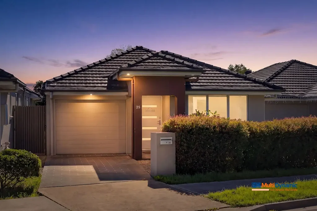 Oran Park 4 Slaapkamer East-Facing Family Home Opposite Nature Reserve