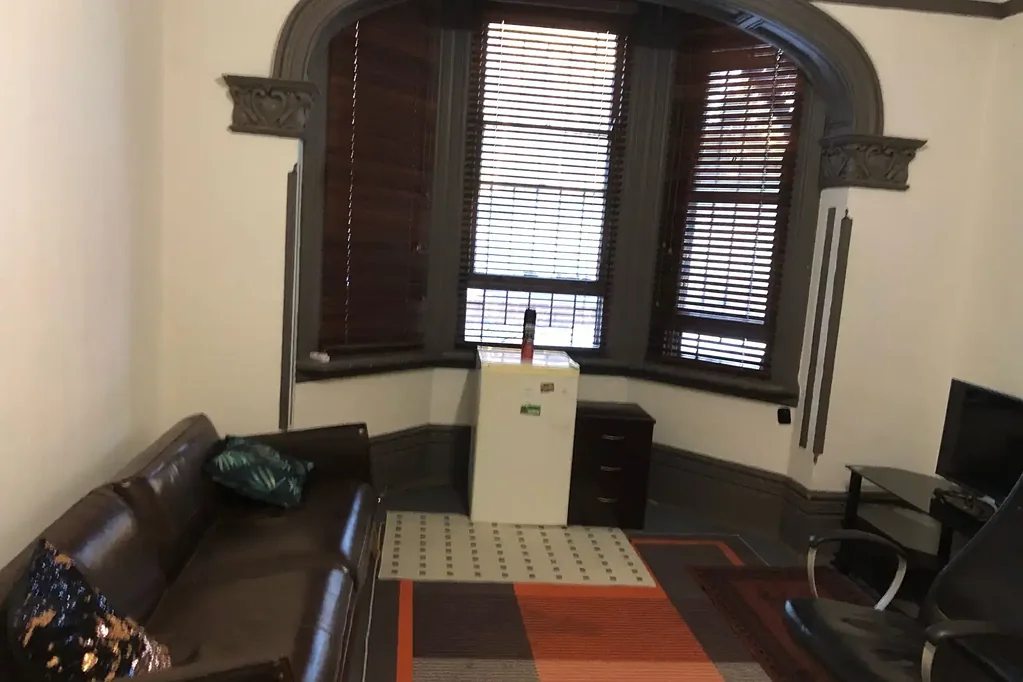 Partly furnished room located in a character filled 4-level Victorian terrace in a highly sought East Redfern precinct bordering Surry Hills.