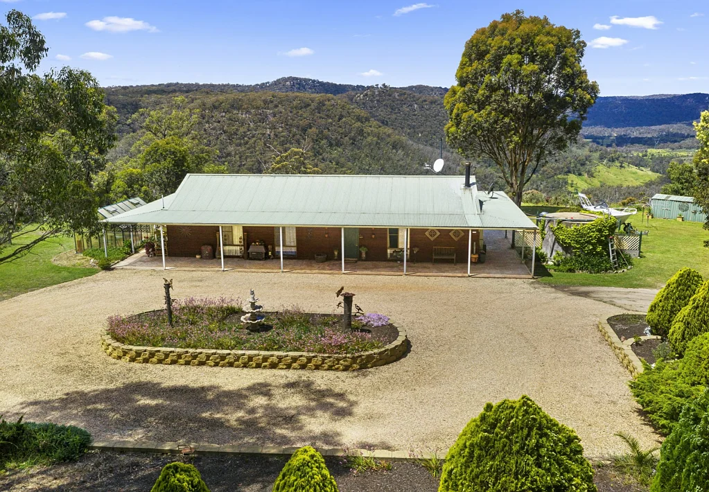 Canyonleigh CEDAR LODGE