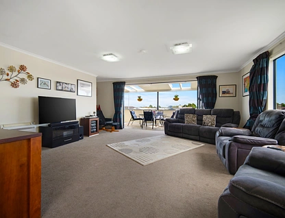 16 Derby Street, Stoke, Nelson, 5 ਕਮਰੇ, 2 ਬਾਥਰੂਮ, House