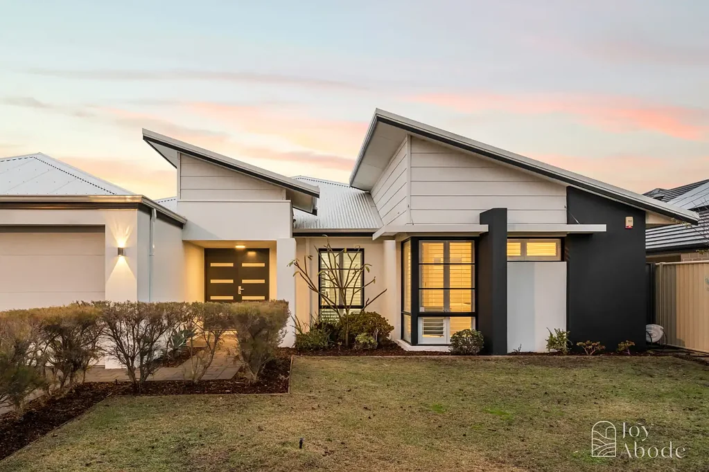 Burns Beach 4部屋 COASTAL COMFORT MEETS MODERN DESIGN