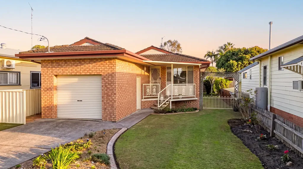 Grafton 3Habitaciones OUTSTANDING OPPORTUNITY IN SOUGHT-AFTER WESTLAWN POCKET