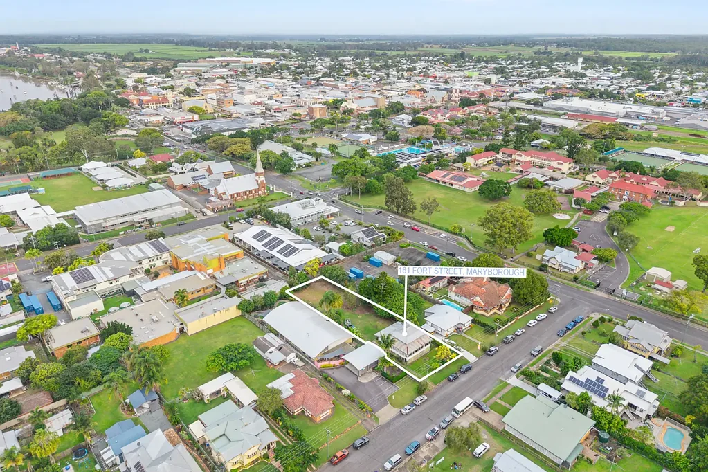 Maryborough 3chambre A Rare 1,483m² Opportunity in the Heart of Town