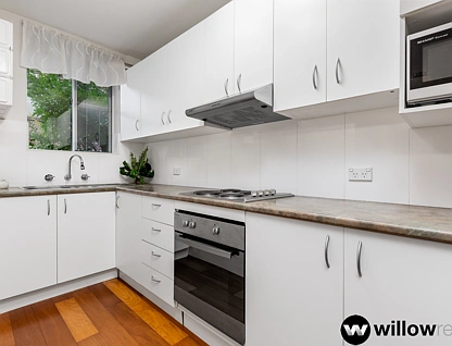 11/19 Meadow Crescent, Meadowbank, Upper North Shore, 2 Kuwarto, 1 Banyo, Apartment