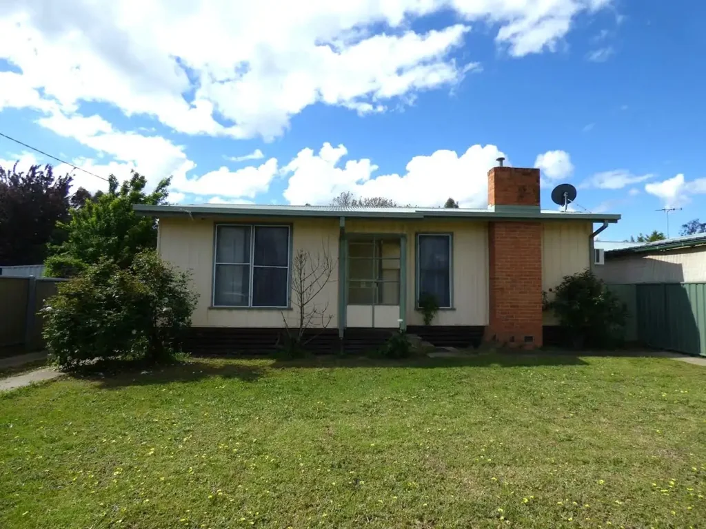 Charming & Comfortable Two-Bedroom Home