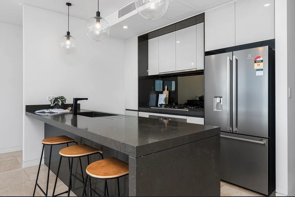 Spacious & Light-Filled 3-Bedroom Haven | Fully Furnished