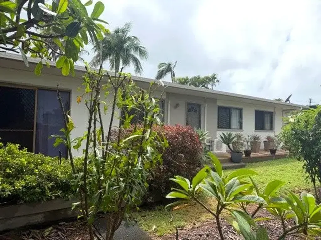 FAMILY HOME WITH SHED NEAR THE BEACH