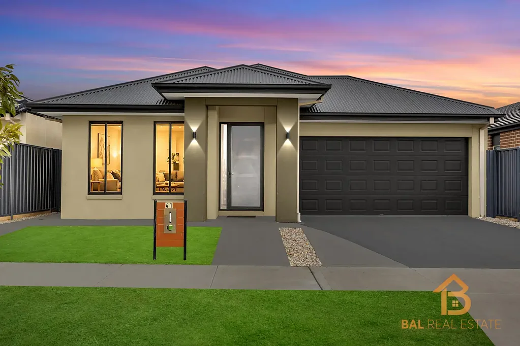 Weir Views 4 Bedroom North-Facing Family Home in the Prestigious Exford Waters Estate!!!