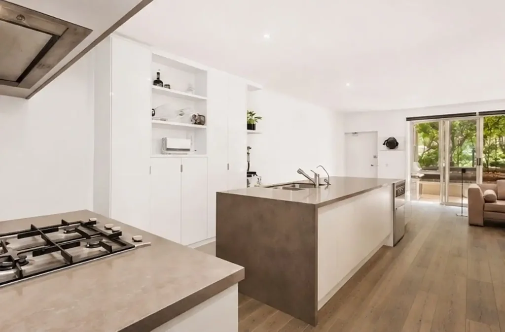 Timelessly elegant, blissfully tranquil inner-Melbourne sanctuary.