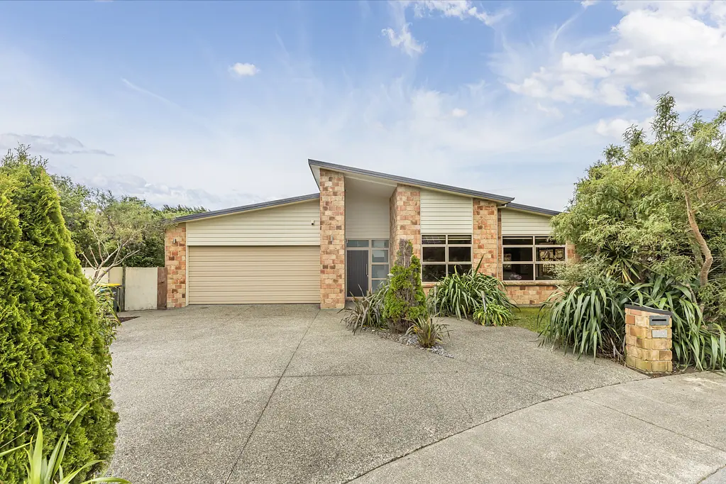 Pukerua Bay 4房  SINGLE LEVEL BRICK – BE QUICK