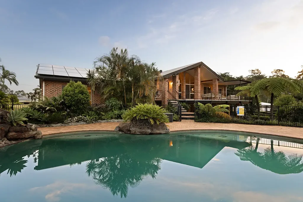 Ninderry 5房  Master-Built Acreage Retreat with Dual Living & Dream Views