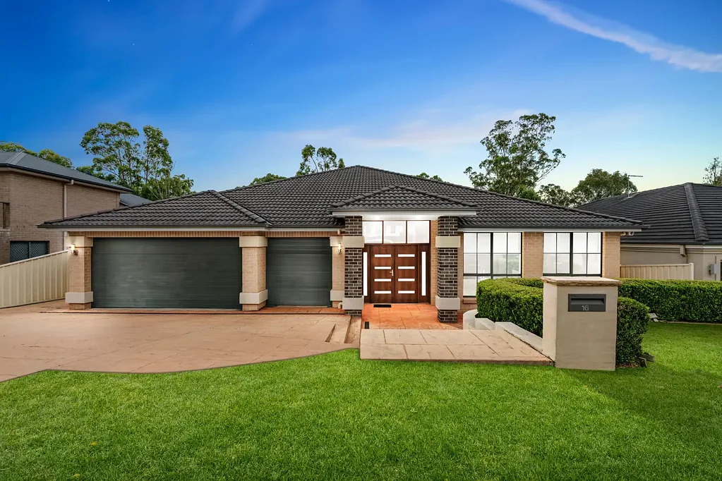 16 Saint Stephen Road, Blair Athol, NSW 2560