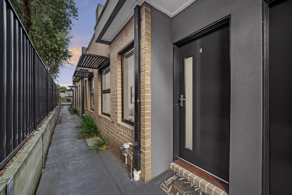 Glenroy 2침실 Light-Filled, Low-Maintenance, and Ready to Impress