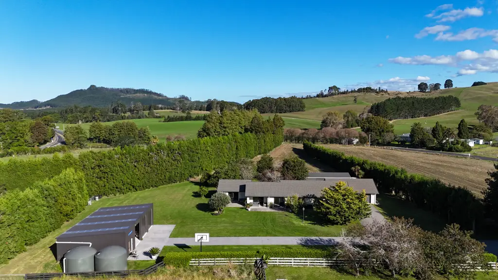 Waihi Lifestyle, shedding near the beach