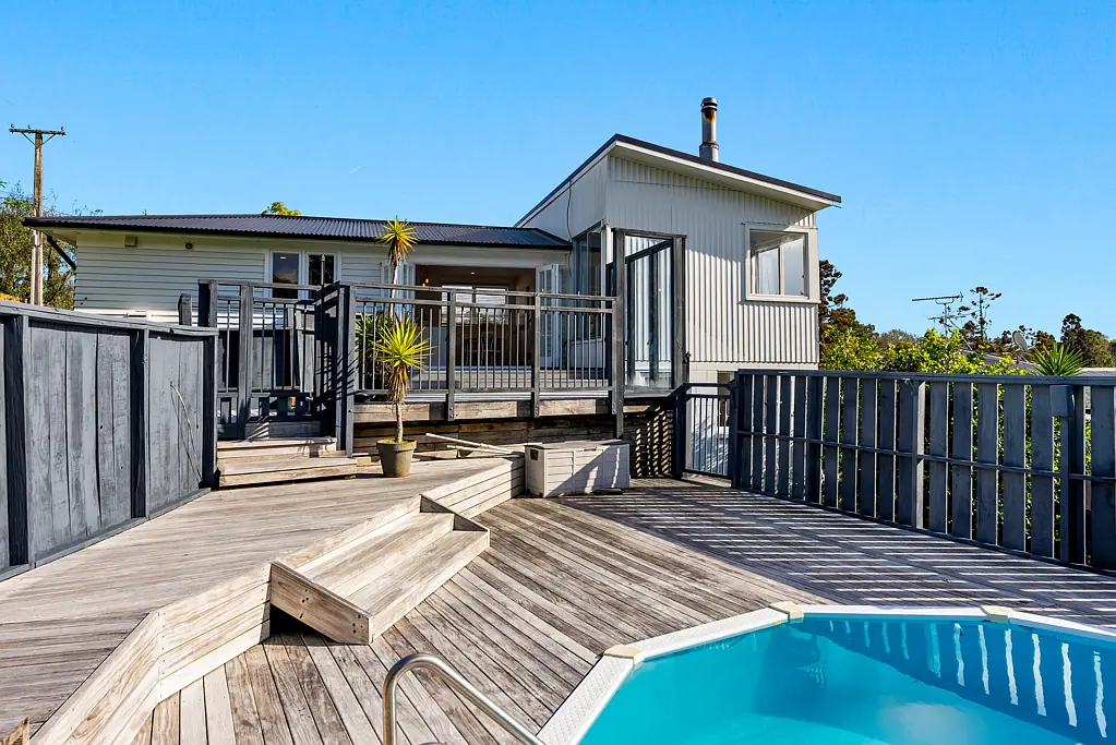 98 Eskdale Road, Birkdale, North Shore City, Auckland