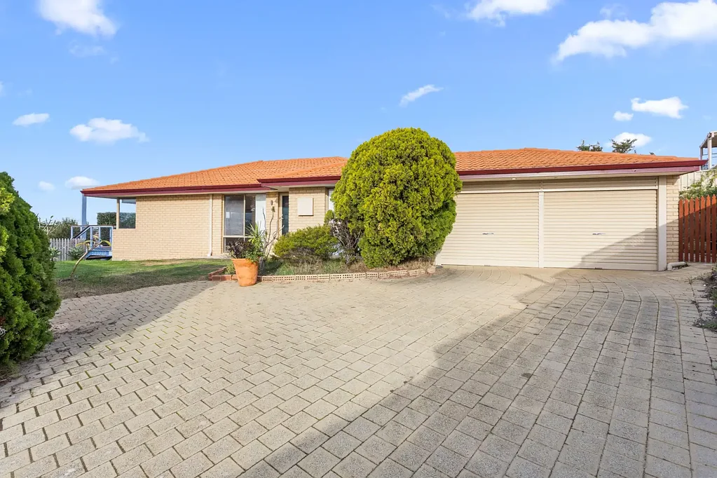 Stylish & Spacious 3-Bedroom Home with Stunning Views in Coogee