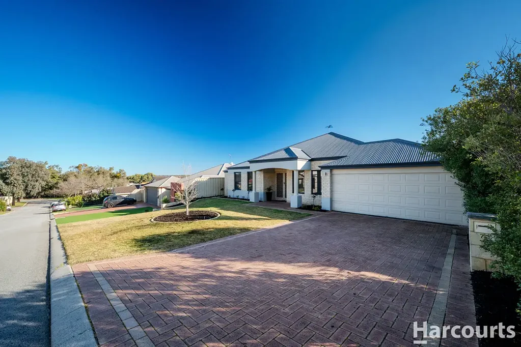 Tapping 4房  IMMACULATE FAMILY HOME IN A SOUGHT AFTER, ELEVATED LOCATION