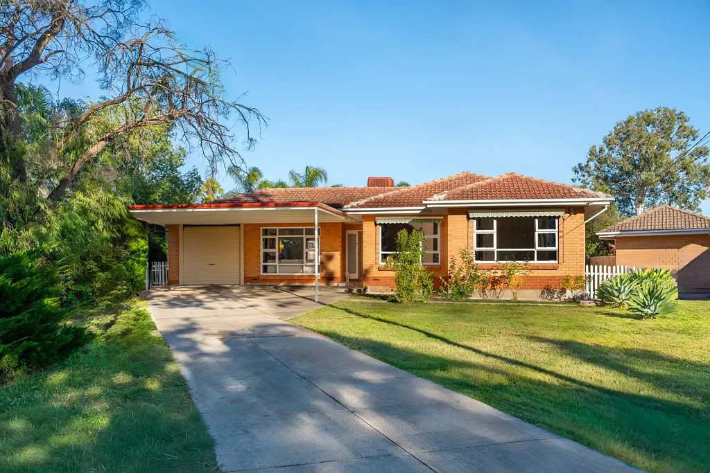 Rostrevor 3Kwarto Rare 882sqm Landholding in a Quiet Rostrevor Cul-de-sac