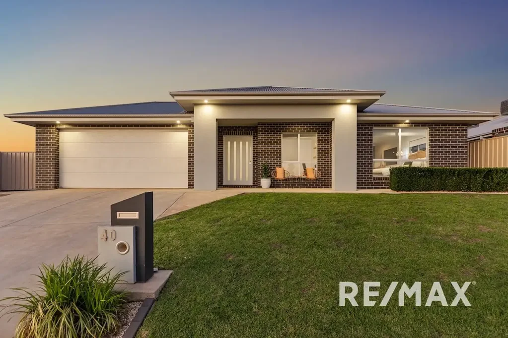 40 Cootamundra Boulevarde, Gobbagombalin, NSW 2650