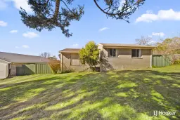 6 Lawrence Close, Macgregor