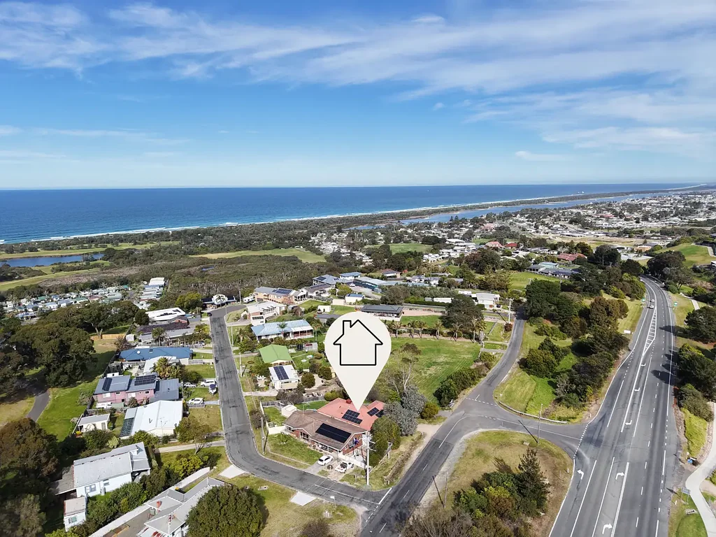 Lakes Entrance 3Moenga Family Home, Just Moments From Town!