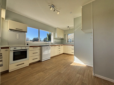 Rural living close to town