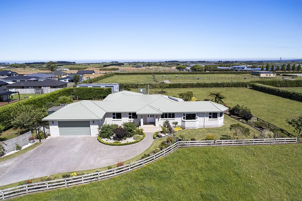 Hawera Lifestyle property with commercial twist