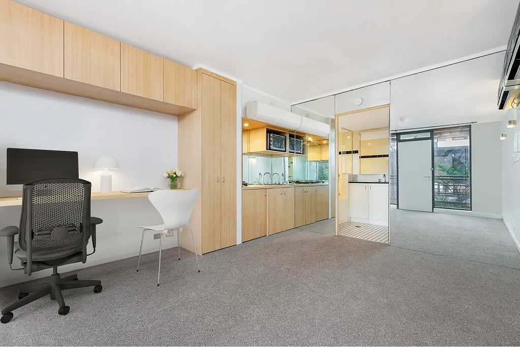 Elizabeth Bay North Facing Strata Studio in Prime Location