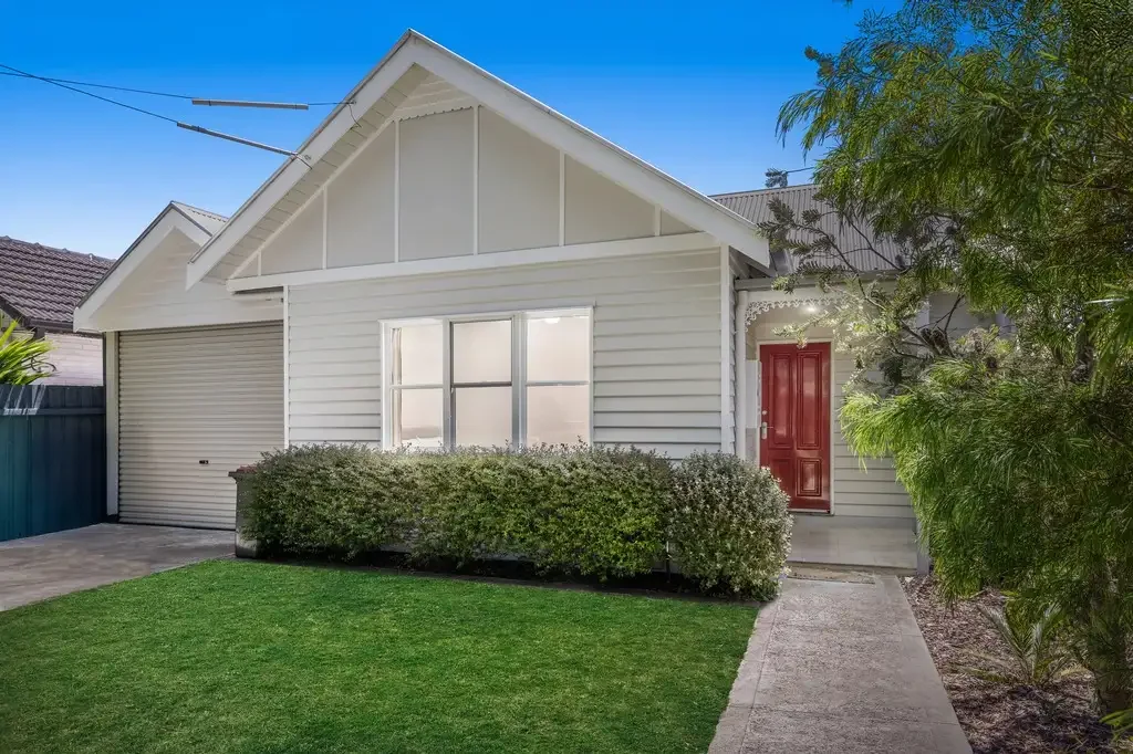 11 Robinsons Road, Seaford, VIC 3198