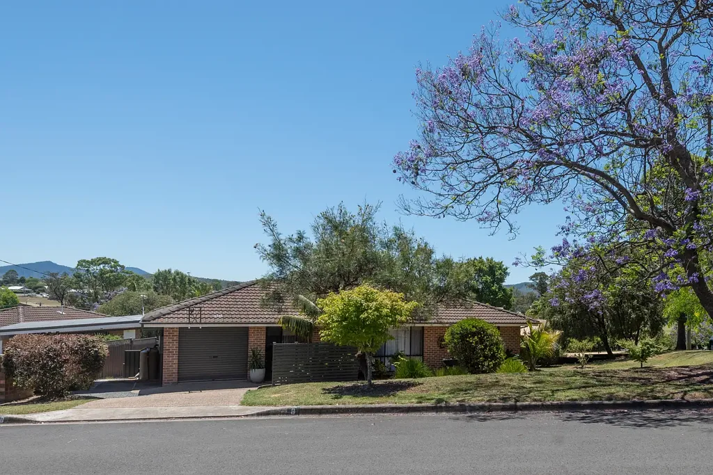 8 Ryan Place, Moruya, NSW 2537