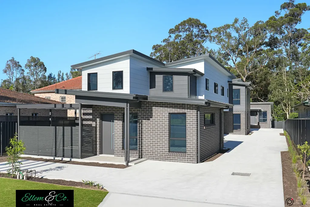 Oak Flats 3房  Luxury Torrens Title Townhouses