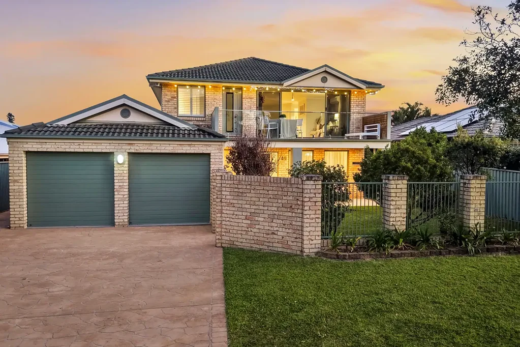 Long Jetty 4 Bedroom Designed for Living, Built for Entertaining