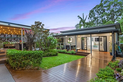 10 MITCHELL AV, MOLENDINAR QLD 4214, 5 कमरे, 3 बाथरूम, House