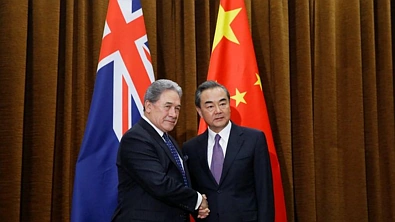 新西兰副总理兼外长与中方致电，慰问甘肃地震，探讨这些议题……