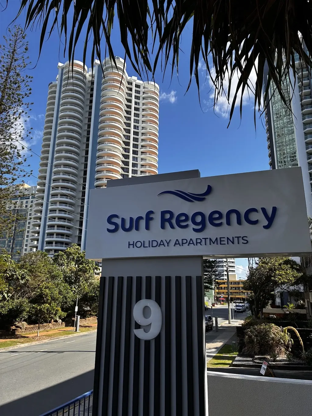 Rare Spacious 1-Bedroom Apartment a Stone's Throw from Surfers Paradise Beach