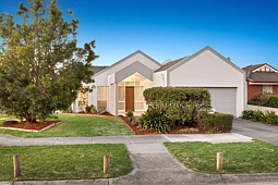 19 The Parkway, Patterson Lakes