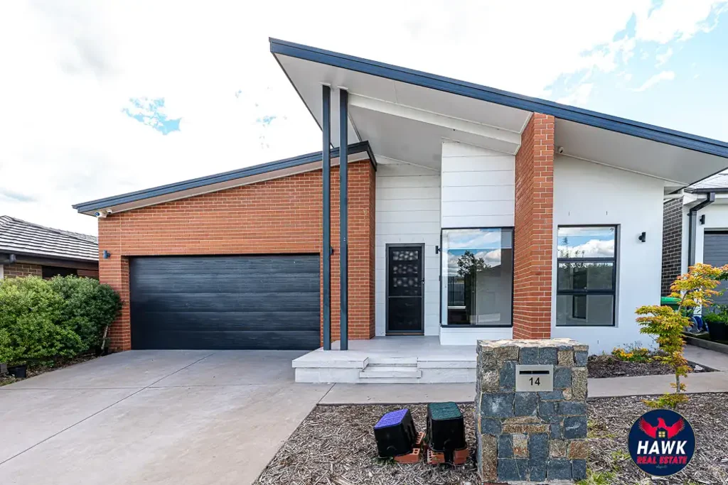 A Beautiful Family Home Right in the Heart of Googong !