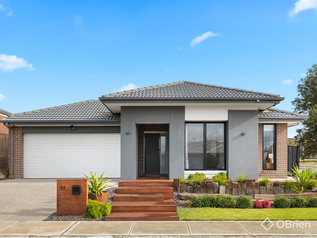 Wyndham Vale 4 Bedroom Stylish, Spacious & Built to Entertain – The Ultimate Family Home