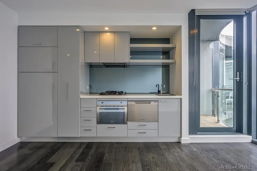 Stylish Two-Bedroom, Two-Bathroom Apartment with City Views – South Melbourne Living at Its Best