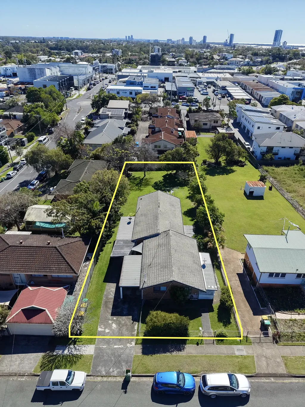 Southport 5Kwarto 1,214m2 RD4 Development Opportunity - Central Southport - Duplex Pair With Strong Income Potential
