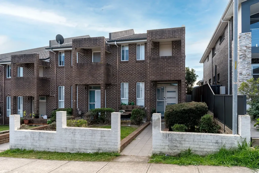 Modern Townhouse!