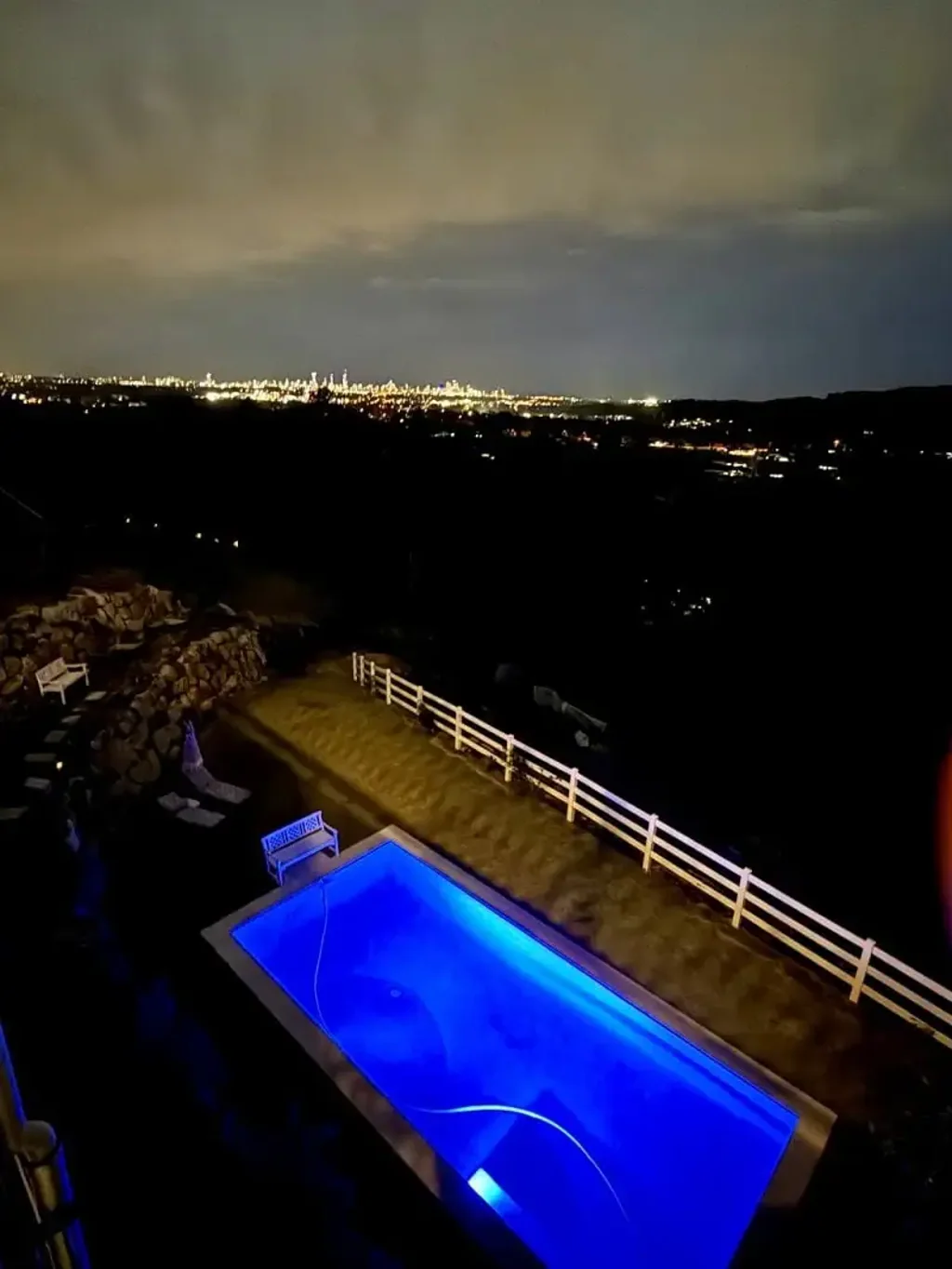 Mudgeeraba 4房  3.3 acre block with Breathtaking Views of Surfers Skyline and Valley