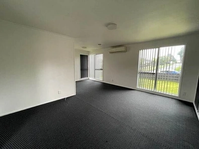 Warm & Welcoming 3-Bedroom Home in Weymouth