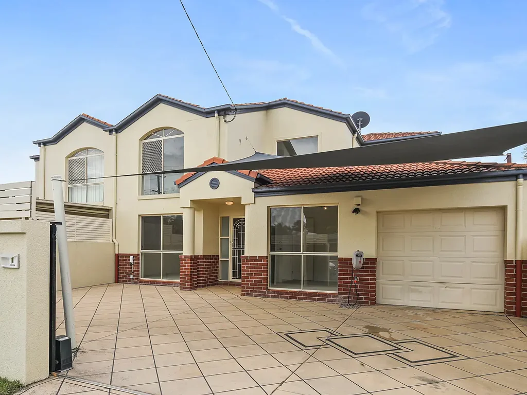 Runaway Bay 3 Bedroom Location, Location, Location