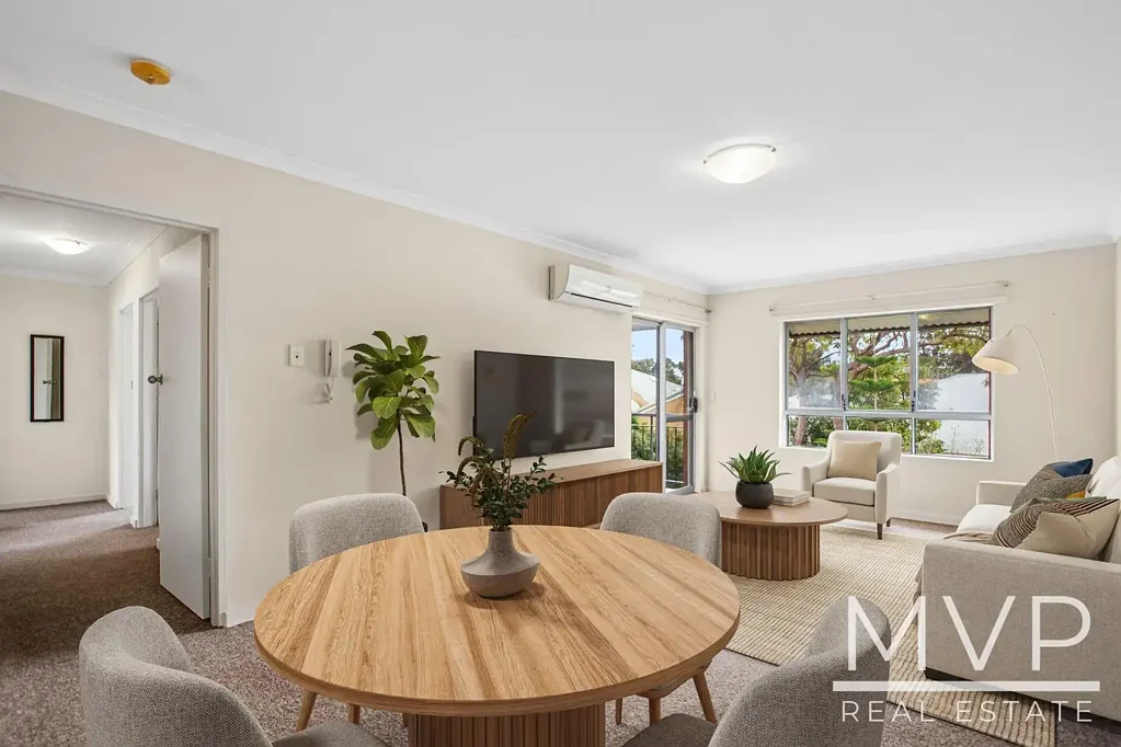 Coolbellup 3房  Affordable & Spacious 3 bedroom Top Floor Apartment!